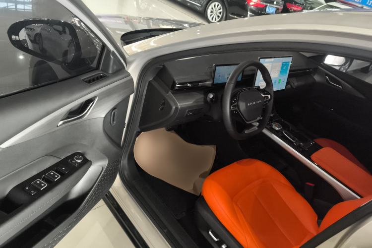 Used Wuling Xingguang 2024 Co-Creation Edition 510 Advanced Model
