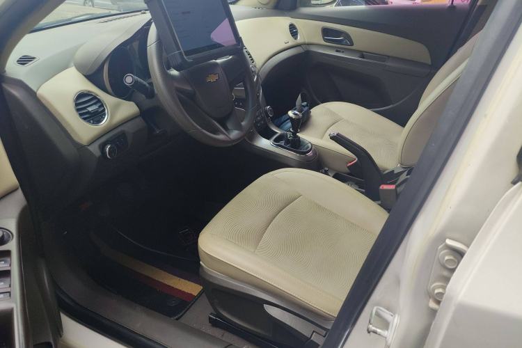 Used Chevrolet Cruze 2015 1.5L Classic SE MT