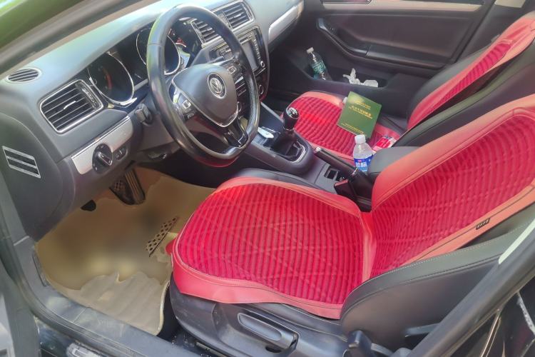 Used Volkswagen Sagitar 2017 1.6L Manual Comfort Model