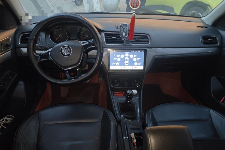 Used Volkswagen Gran Lavida 2015 1.6L Manual Comfort Edition