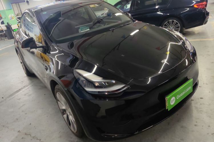 Used Tesla Model Y 2022 Rear-Wheel-Drive Version Front Right 45 Deg