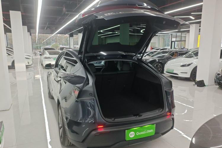 Used Tesla Model Y 2025 Long-Range All-Wheel Drive First Edition