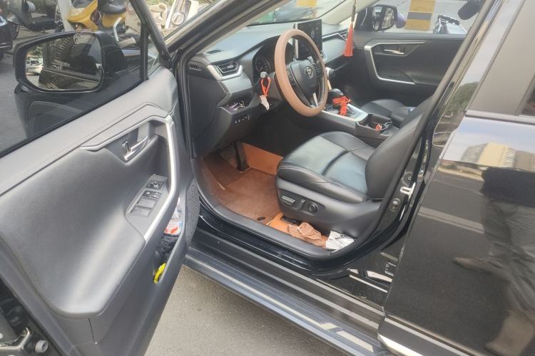 Used Toyota Wildlander 2021 2.0L CVT Two-Wheel Drive Luxury Edition
