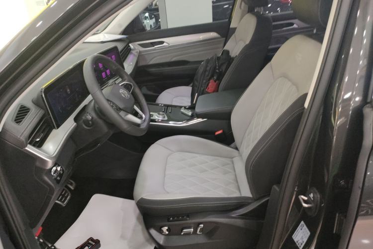 Used Volkswagen Tavendor 2023 380TSI Four-Wheel Drive R-Line Cruise Edition Left Front Seat