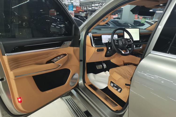 Used Tank 500 New Energy 2023 Hi4-T
