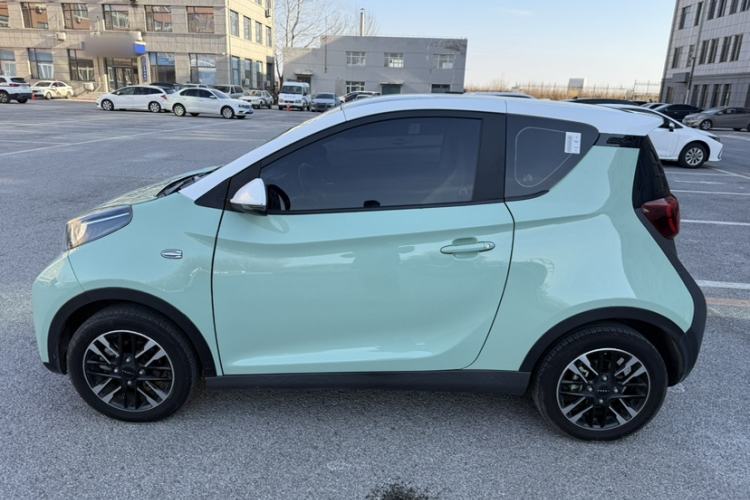 Used Chery Little Ant 2022 Sweet Pink Edition Low-Sugar Version Lithium Iron Phosphate 29.2 kWh 30 kW 301 km