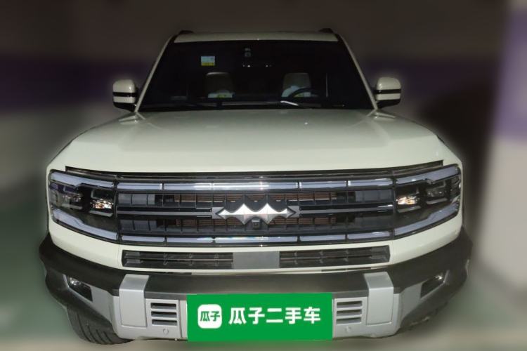 Used Formula Leopard 5 2023 Navigator Edition
