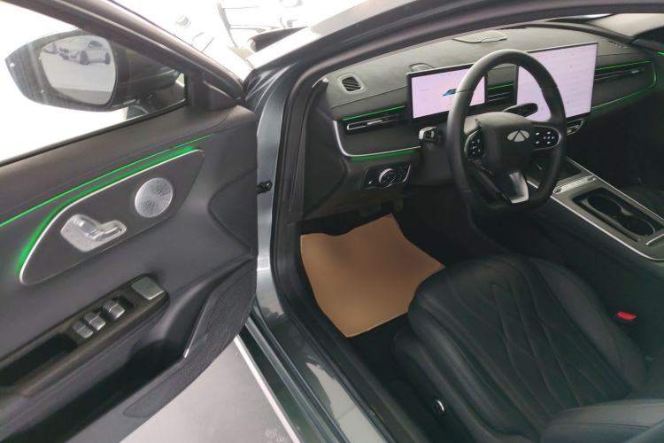 Used Fengyun A8L 2025 1.5 TGDI 145 km Luxury Version Driver Seat