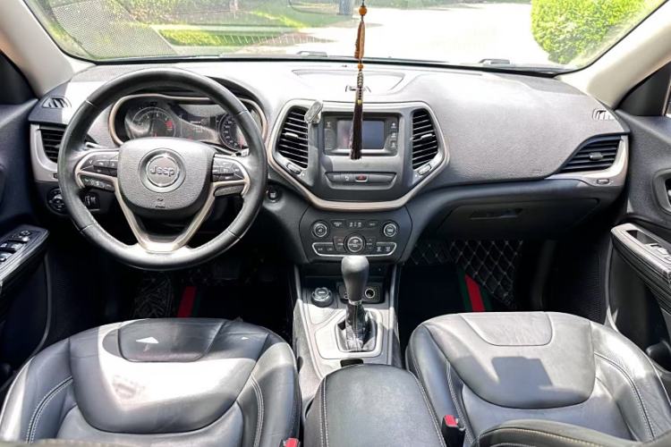 Used Jeep Cherokee 2016 2.4L Professional Edition