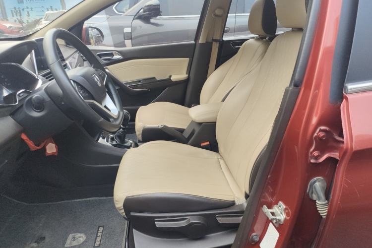 Used Baojun 310W 2017 1.5L Manual Fashion Model China V Left Front Seat