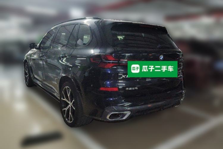 Used BMW X5 2023 xDrive 30Li Luxury M Sport Package
