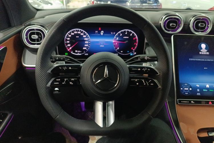 Used Mercedes-Benz GLC 2024 Facelifted GLC 260 L 4MATIC Luxury Version 5 Seats