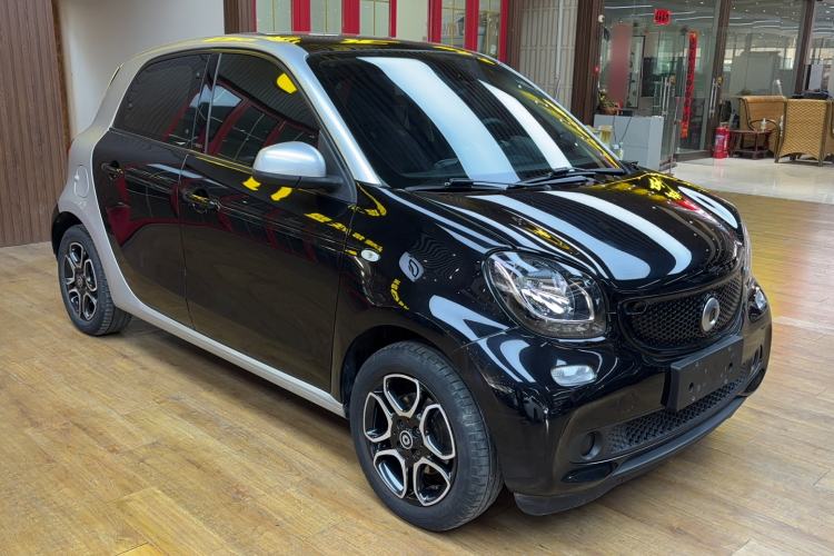 Used smart forfour 2016 0.9T 66 kW Pioneer Edition
