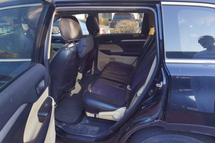 Used Toyota Highlander 2018 2.0T Two-Wheel Drive Elite Edition 7 Seats Emission Standard China V Left Rear Seat