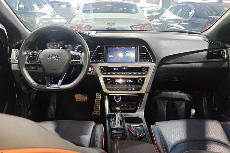 Used Hyundai Sonata 2015 1.6T GLX Advanced Model
