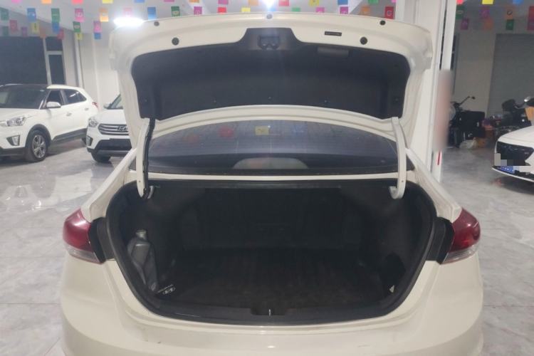 Used Hyundai Elantra (6th Generation / Lingdong) 2016 1.6L Automatic ZhiXuan – Elite Version
