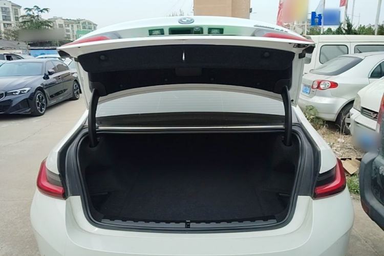 Used BMW i3 2023 eDrive 40 L Midnight Edition

