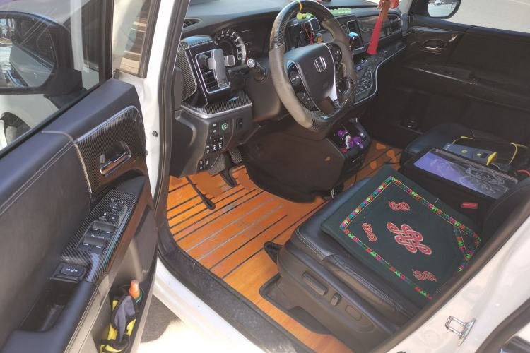 Used Honda Elysion 2016 2.4L Supreme Edition
