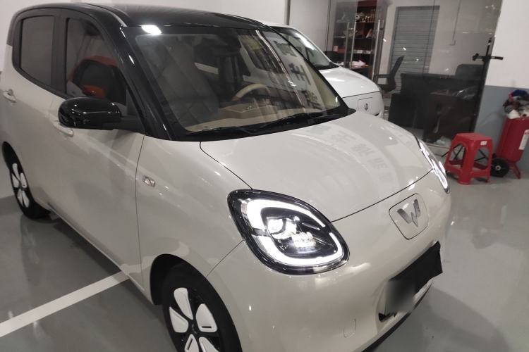 Used Wuling Hongguang MINIEV 2025 Four-Door Version Zhenxiang+ Edition Front Right 45 Deg