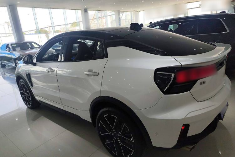 Used Lynk & Co 05 2023 2.0TD Two-Wheel Drive Shine Halo