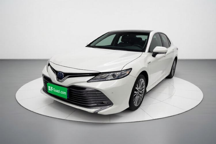 Used Toyota Camry 2018 Dual-Engine 2.5 HG Luxury Edition Front Left 45 Deg