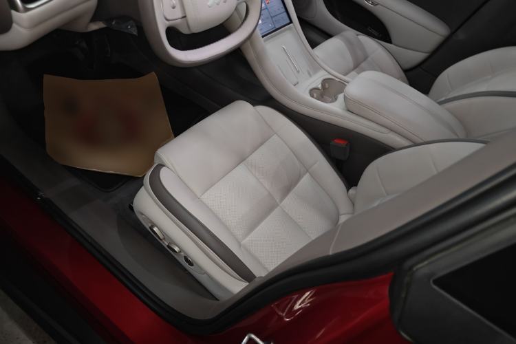 Used IM L6 2025 Max Left Front Seat