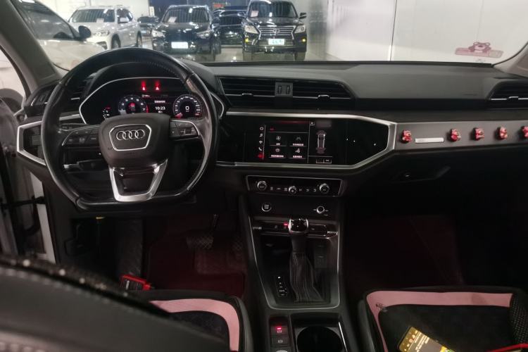 Used Audi Q3 2021 35 TFSI Fashion Dynamic Model
