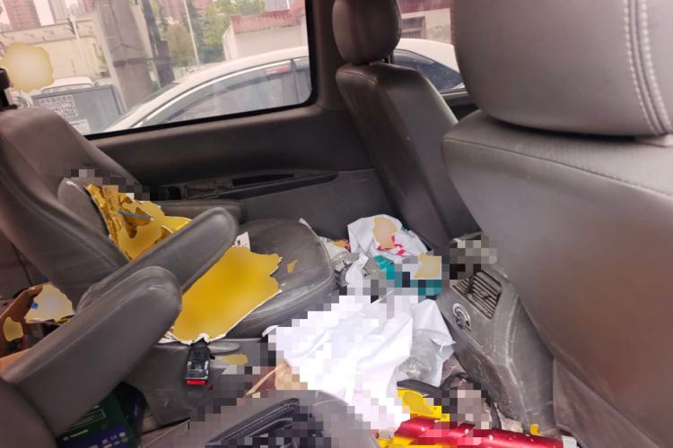 Used FORTHING Lingzhi 2014 M5 Q3 2.0L 7-seat Short-Wheelbase Luxury Model Left Rear Seat