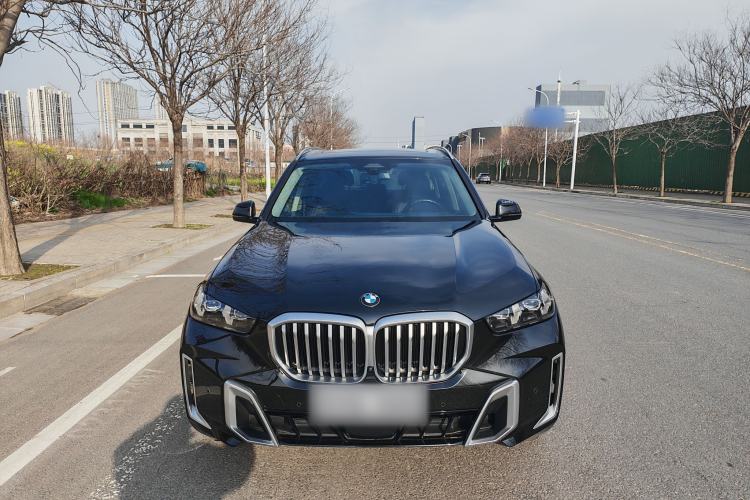 Used BMW X5 2023 xDrive 30Li Luxury M Sport Package
