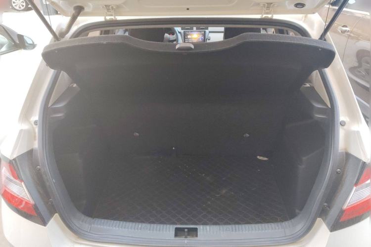 Used Skoda Fabia 2017 1.4L Automatic Car Enjoy Edition
