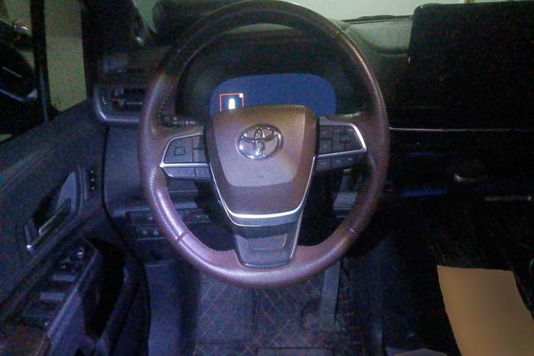 Used Toyota SIENNA 2021 2.5L Hybrid Platinum Edition