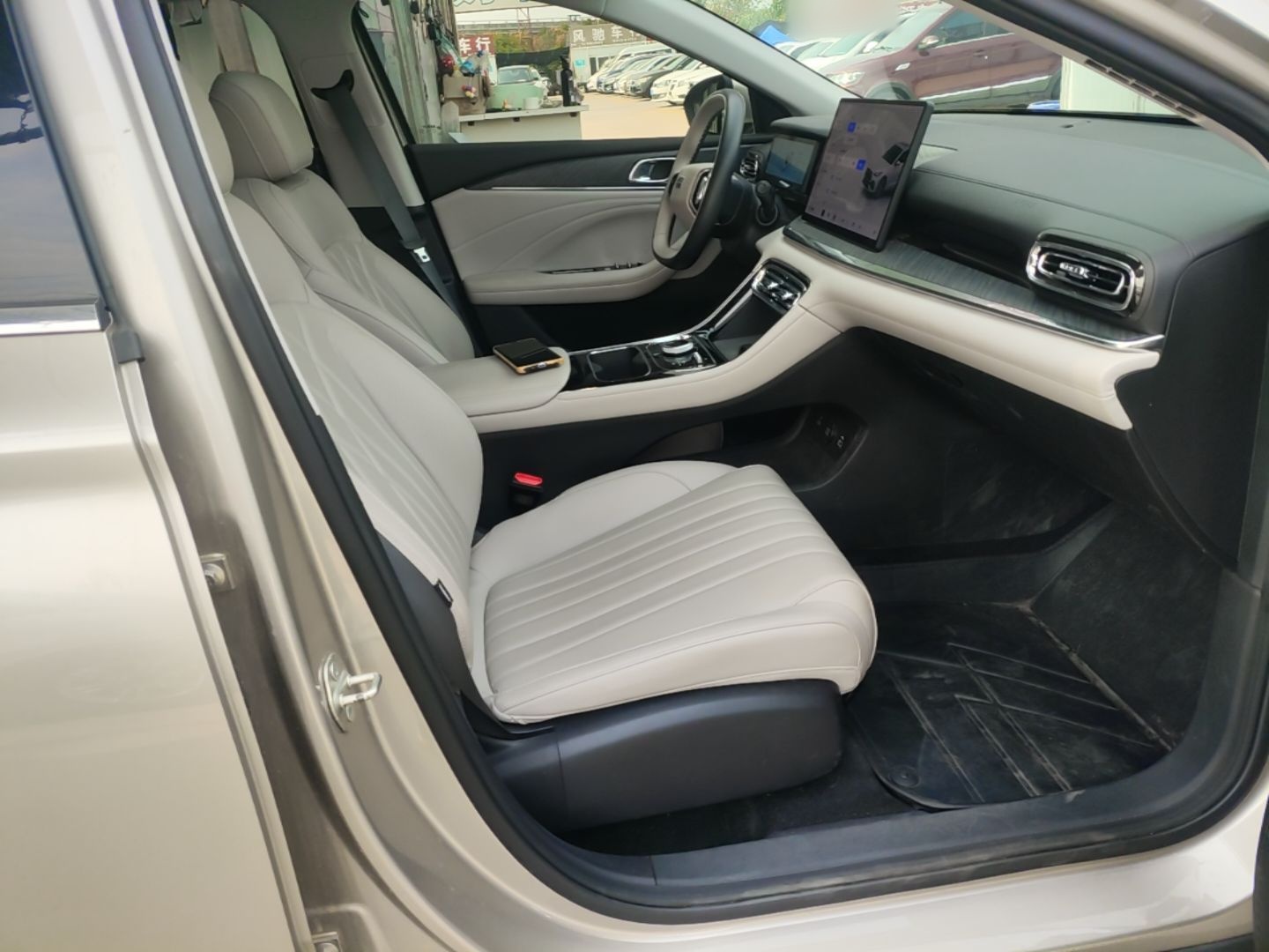 Geely Galaxy Stellar 6 2026 Model 125km Exploration+ Edition — снимка 19