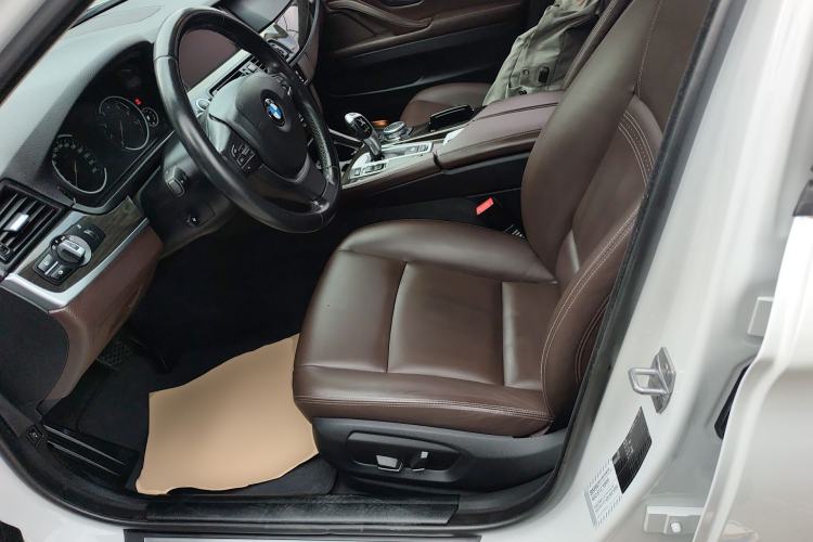 Used BMW 5 Series 2017 525Li Luxury Design Package Left Front Seat