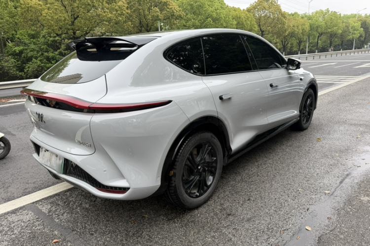 Used IM LS7 2023 100kWh Lux Rear-Drive Version