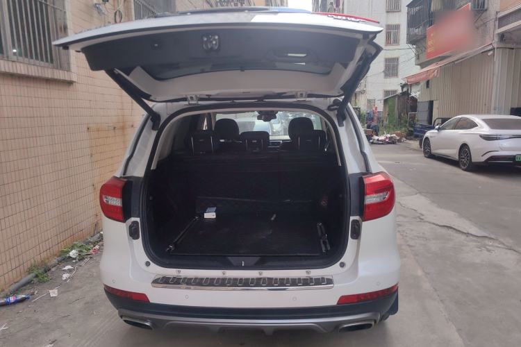 Used Haval H8 2017 2.0T Gasoline Two-Wheel Drive Smart Edition