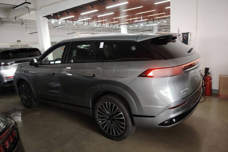 Used Chery Tiggo 9 C-DM 2025 1.5T 106KM Ultra-Comfort Edition 5 Seats Lithium-NMC Left Side