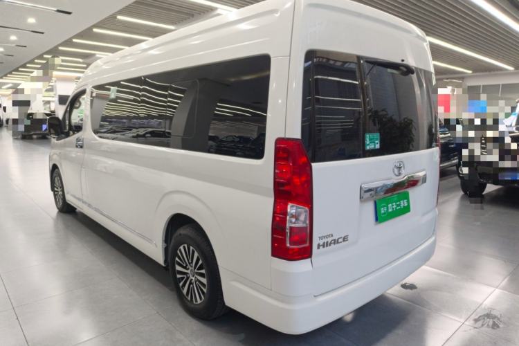 Used Toyota HIACE 
