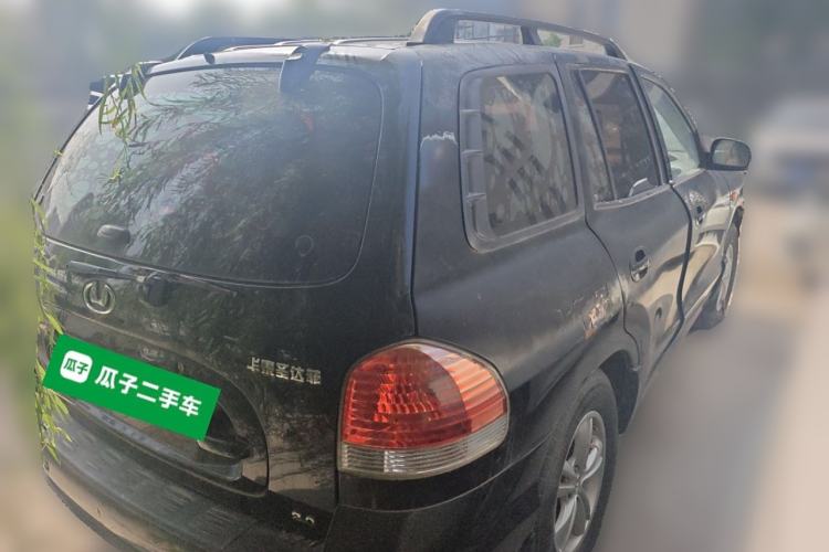 Used Huatai Santa Fe Classic 2012 2.0L Gasoline Manual Two-Wheel Drive with Sunroof
