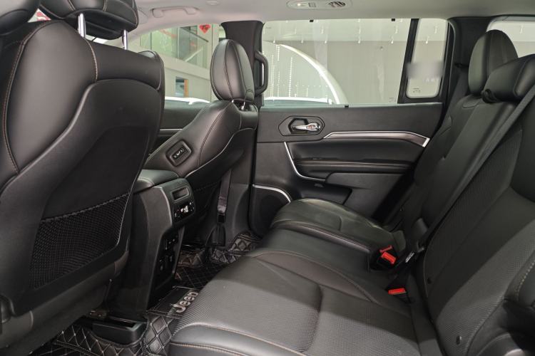 Used Jeep Grand Commander 2018 2.0T Four-Wheel Drive Smart Enjoyment Version China V Emission Standard