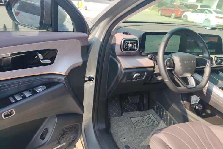 Used Chery Tiggo 9 C-DM 2025 1.5T 106KM Ultra-Comfort Edition 5 Seats Lithium-NMC