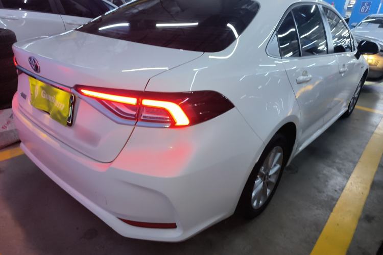Used Toyota Corolla 2021 Dual-Motor 1.8L E-CVT Elite Edition
