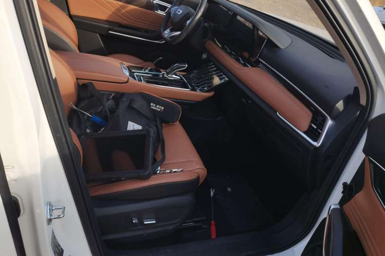 Used Bestune T99 2023 2.0T Automatic Prestige Edition
