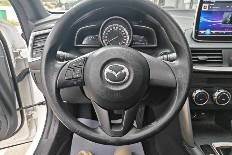 Used Mazda CX-4 2016 2.0L Automatic 2WD Blue Sky Dynamic Edition Steering Wheel