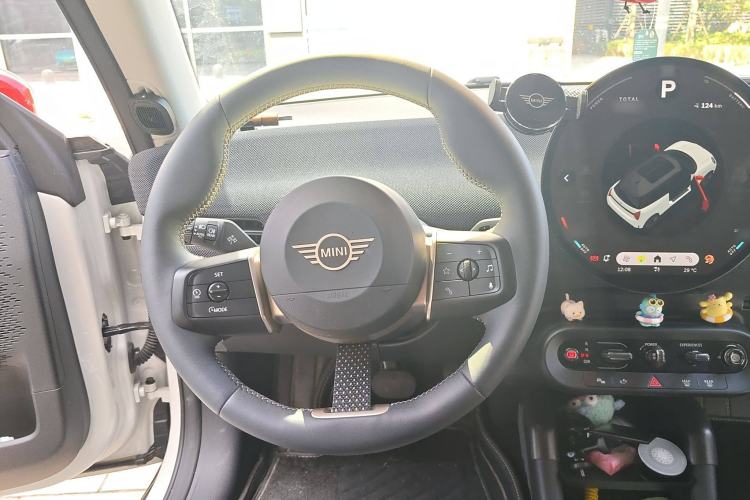 Used MINI Electric MINI COOPER 2024 452km COOPER SE Artist
