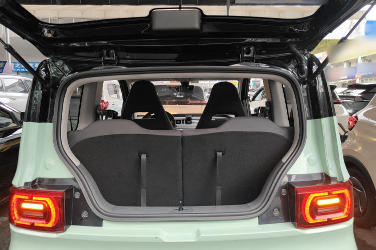 Used Wuling Hongguang MINIEV 2022 Macaron Premium Model – Lithium Iron Phosphate Trunk