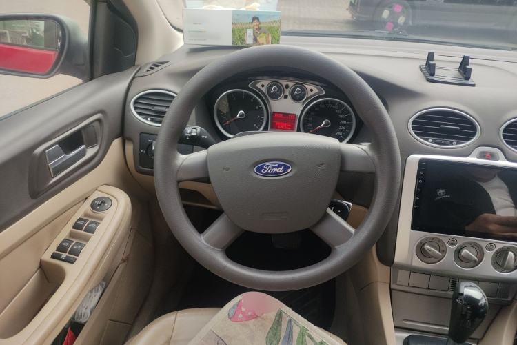 Used Ford Focus 2011 Hatchback 1.8L Automatic Fashion Edition