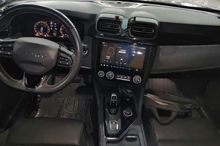 Used Lynk & Co 03 2022 2.0TD DCT JingPro Center Console