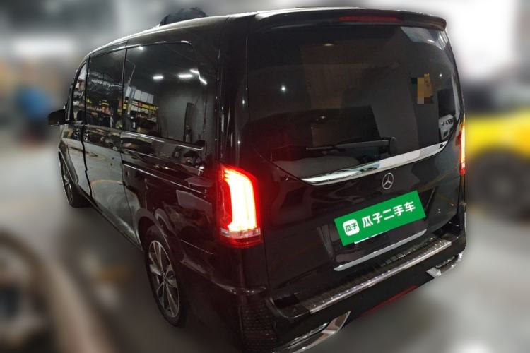 Used Mercedes-Benz V-Class 2022 V 260 Avantgarde Edition Rear Left 45 Deg