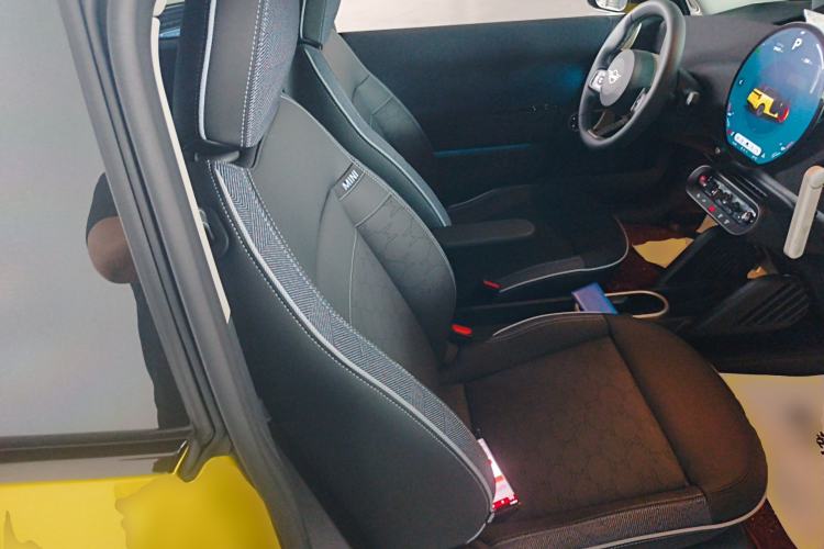 Used MINI Electric COOPER 2024 452km COOPER SE Artist
