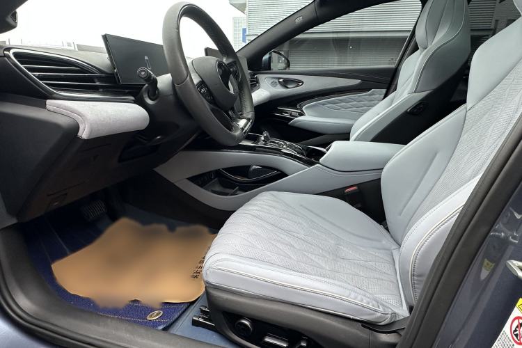 Used BYD Seal 2022 700 km Long-Range Rear-Wheel-Drive Version Interior 5